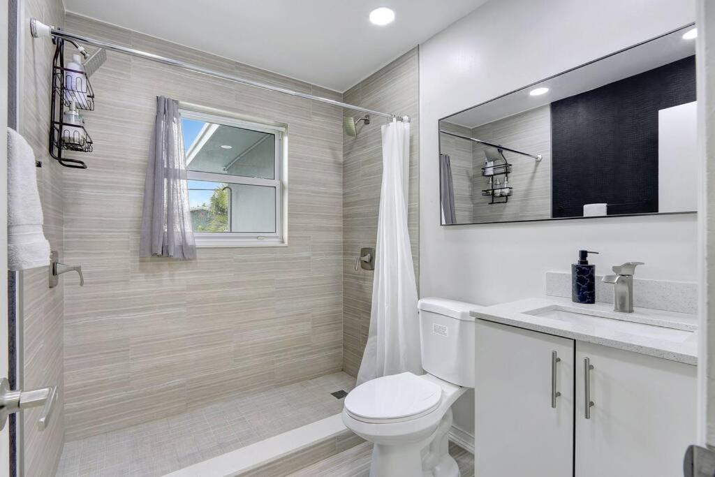 Casa de férias 3br 2ba With Pool Near Nightlife And Beach! *